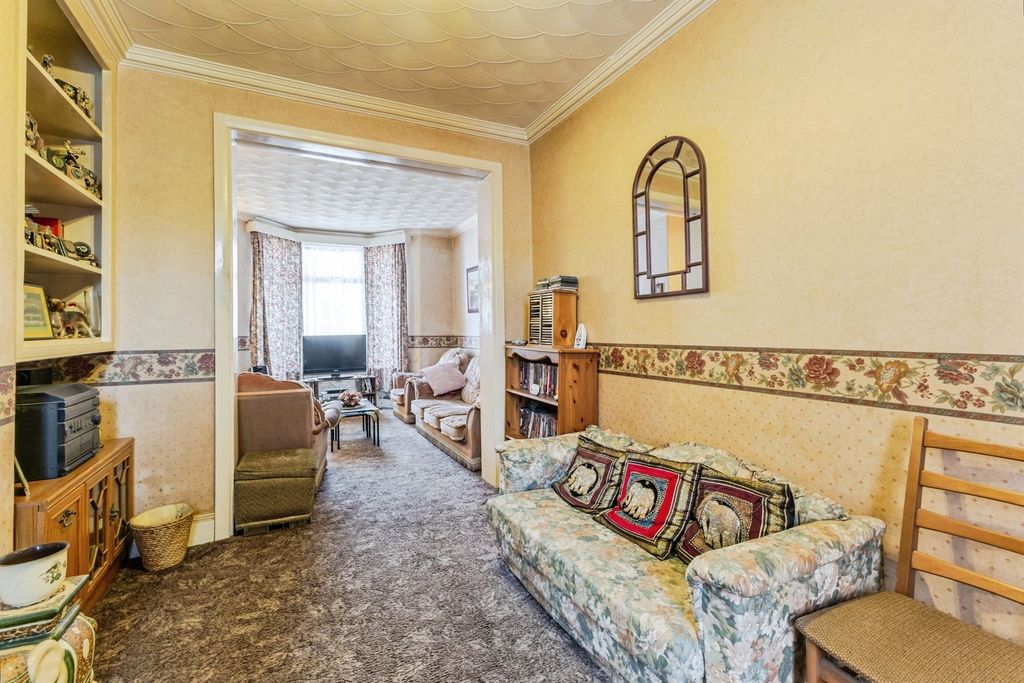 Property photo 3 of 15