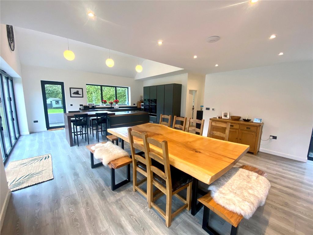 Property photo 3 of 32 Picture No. 71