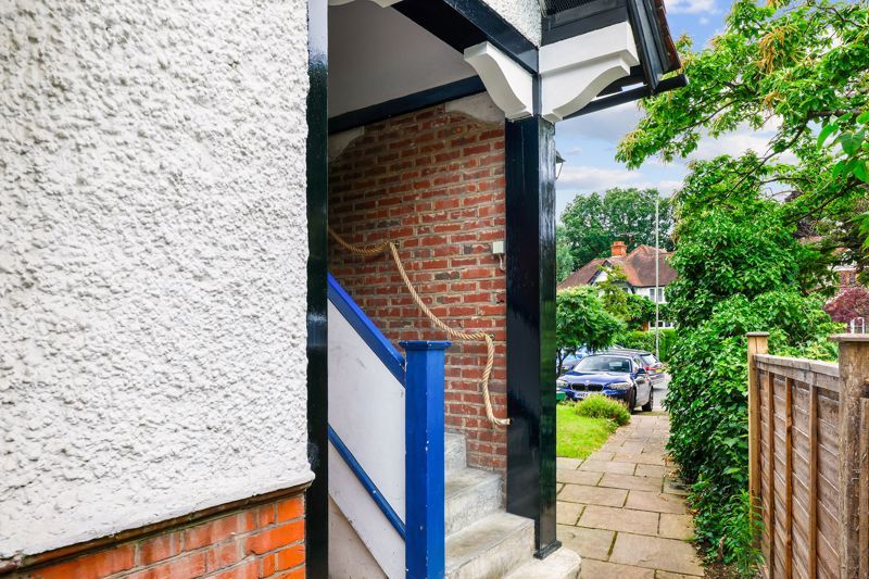 Property photo 3 of 18 Entrance