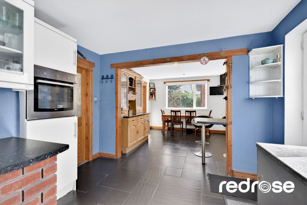 Property photo 3 of 22 161 Liverpool Rd-12-2500Px