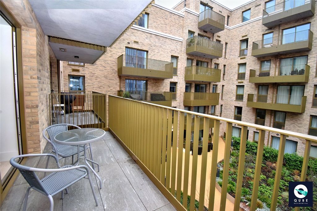 Property photo 3 of 17 Picture No. 05