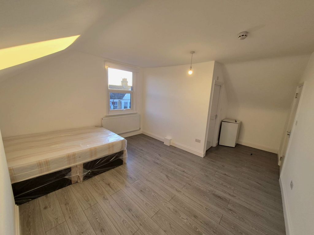 Property photo 3 of 4 Gallery