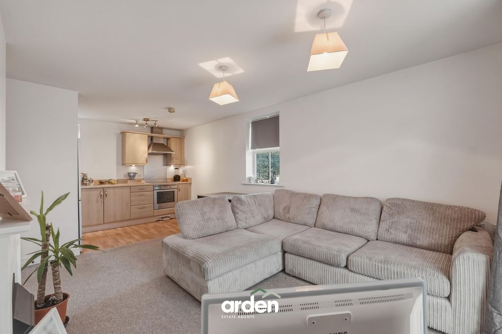 Property photo 3 of 12