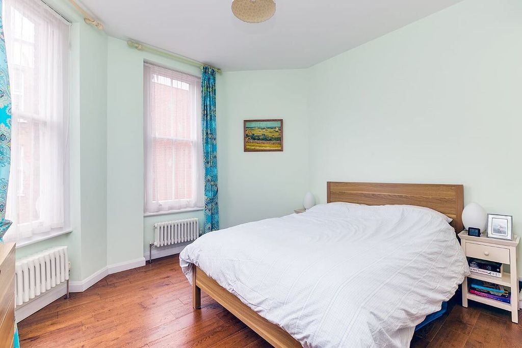 Property photo 3 of 7