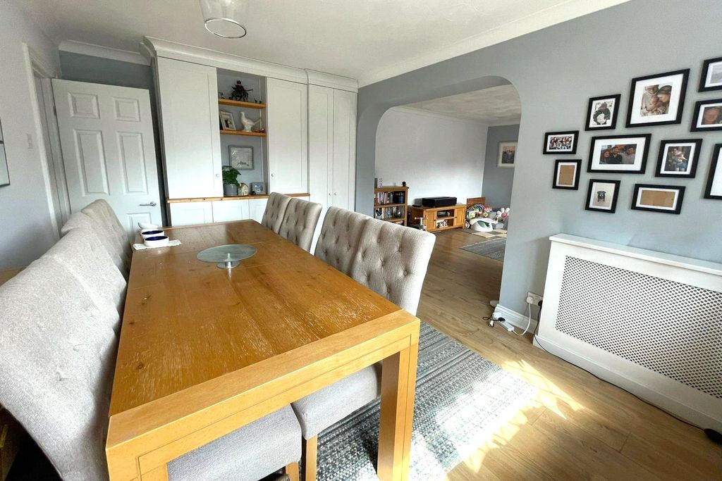 Property photo 3 of 19 Picture No. 12