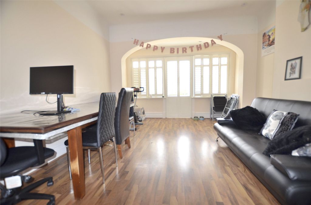 Property photo 2 of 12 Picture No. 10