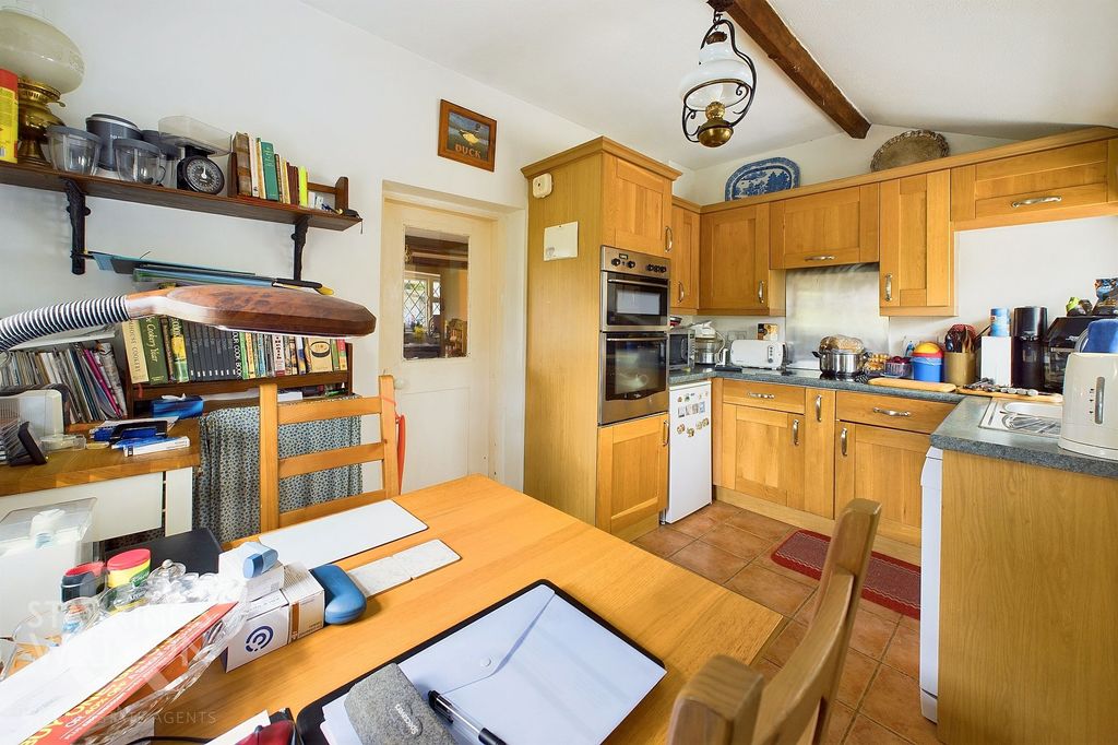 Property photo 3 of 19
