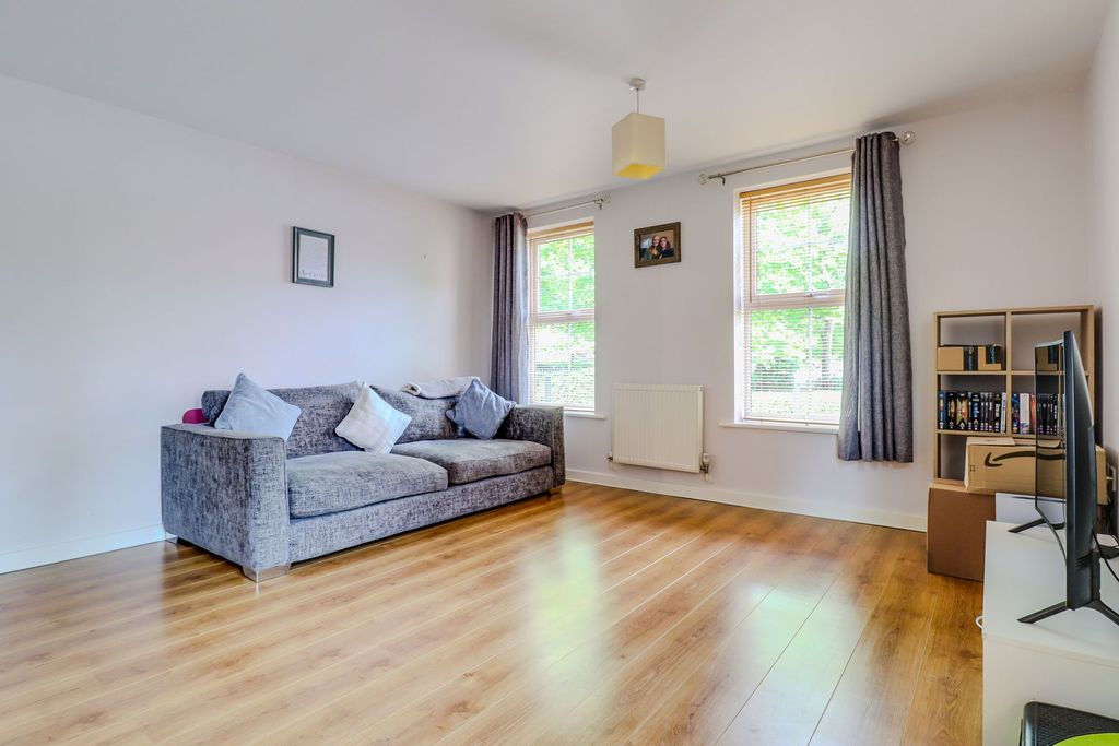 Property photo 3 of 16