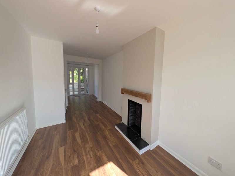 Property photo 2 of 6 Lounge