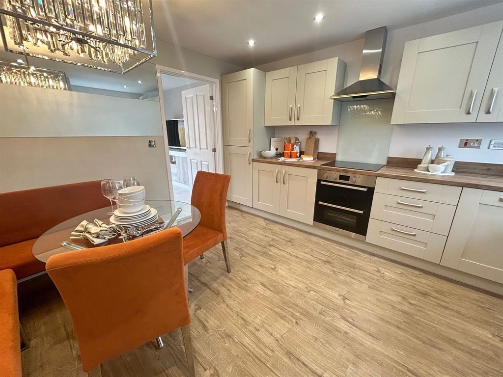 Property photo 3 of 18 19.Jpg