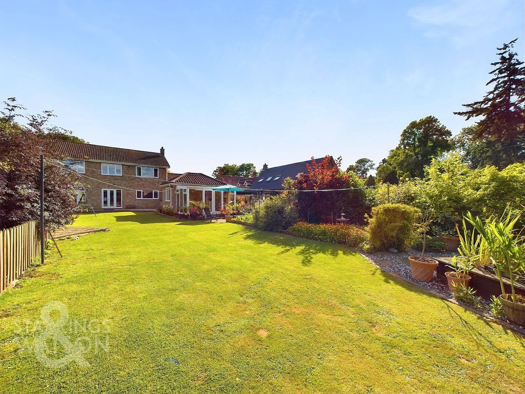 Property photo 2 of 33
