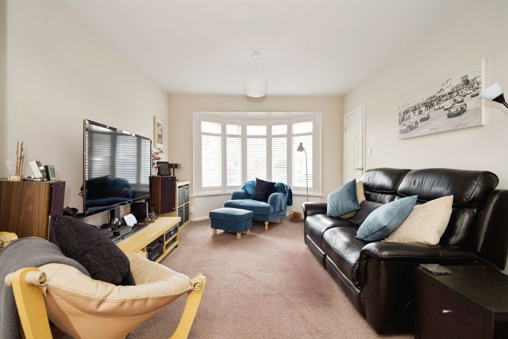 Property photo 2 of 20