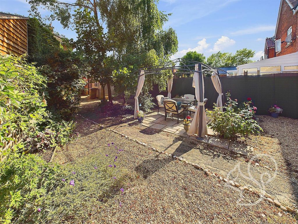 Property photo 3 of 24 Garden