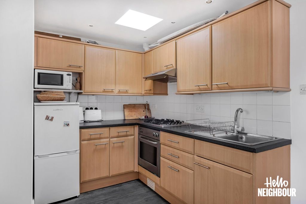 Property photo 2 of 11 Photo 1