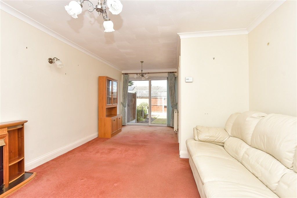 Property photo 2 of 8 Lounge/Diner