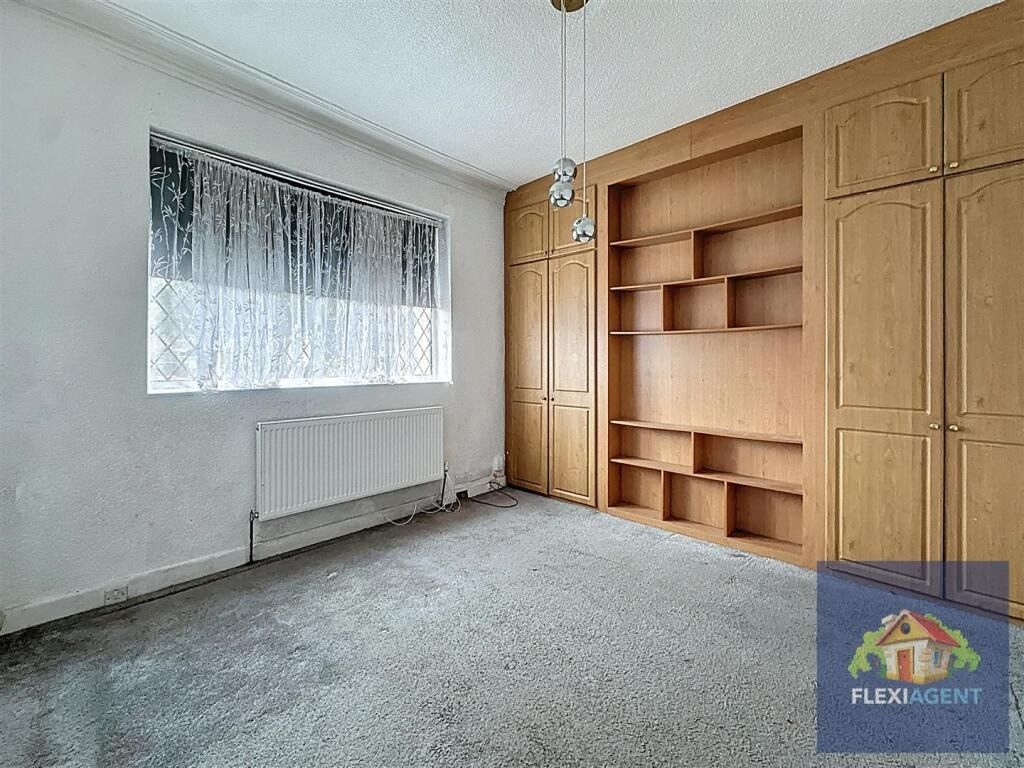 Property photo 2 of 24 4310302