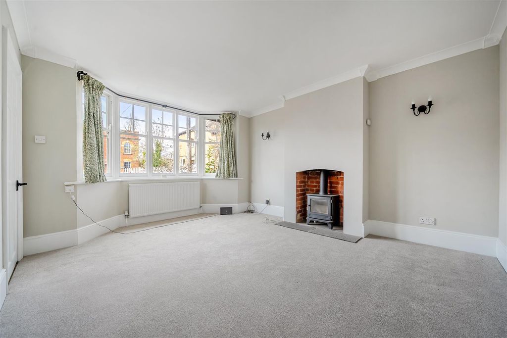 Property photo 2 of 14 Front Reception .Jpg