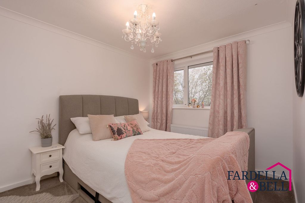 Property photo 3 of 25