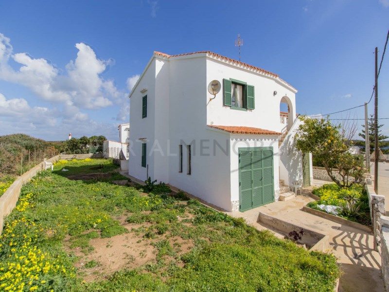 Property photo 2 of 25