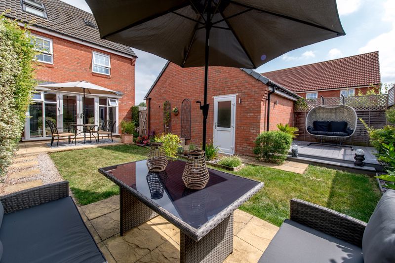 Property photo 2 of 22 Garden