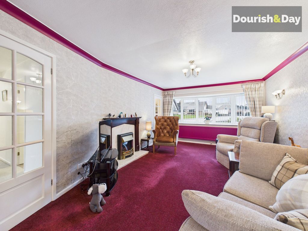 Property photo 3 of 20 Living Room