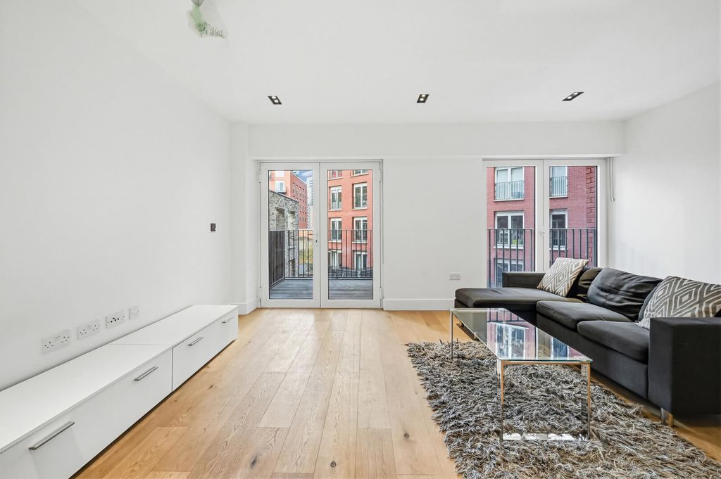 Property photo 2 of 12