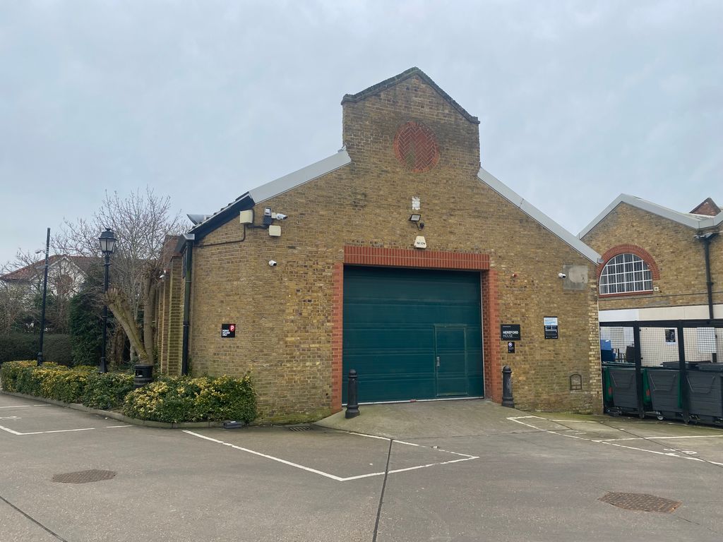 Property photo 1 of 4