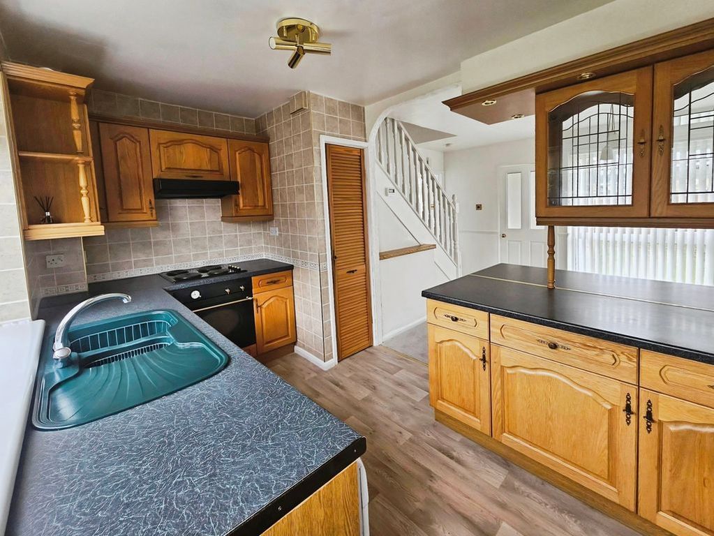 Property photo 3 of 12 Photo 8