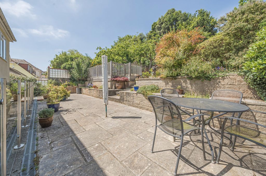 Property photo 2 of 25 1318392-6-6862B40...