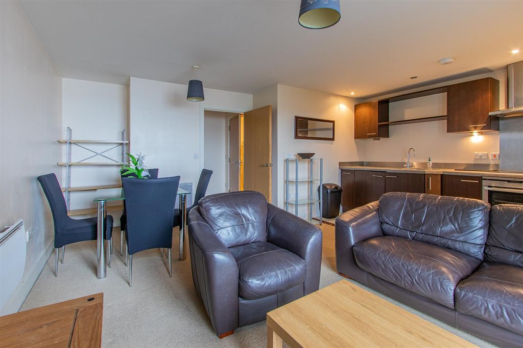 Property photo 2 of 11 Alderney House 25-12.Jpg
