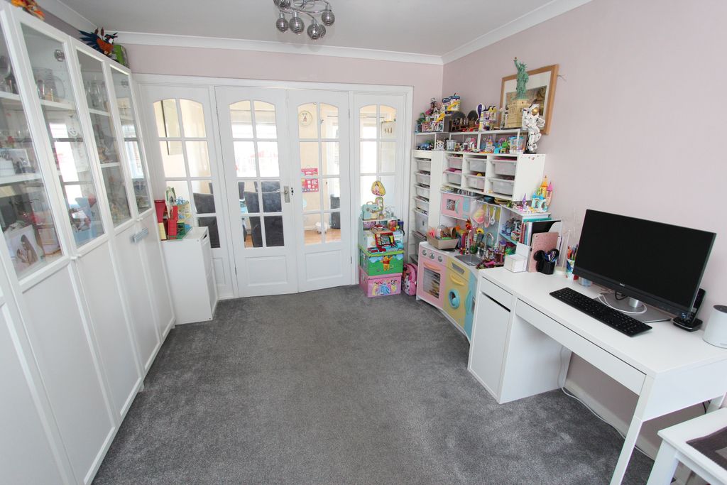 Property photo 3 of 19 Img_6436A