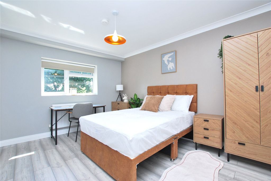 Property photo 1 of 8 Picture No. 09