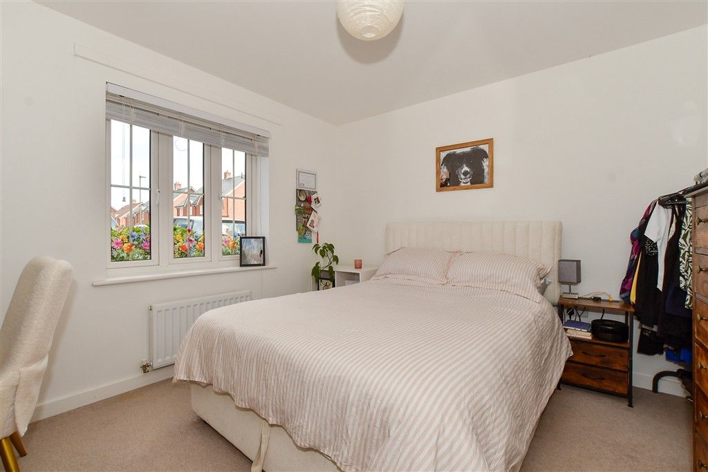 Property photo 3 of 7 Bedroom 1