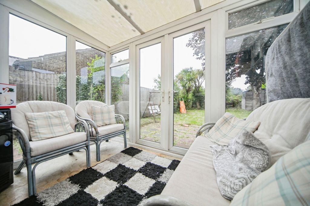 Property photo 3 of 10 Pbox-Img.Jpg