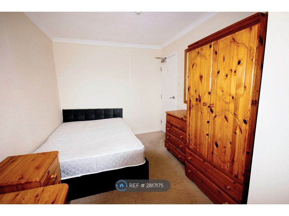 Property photo 3 of 28