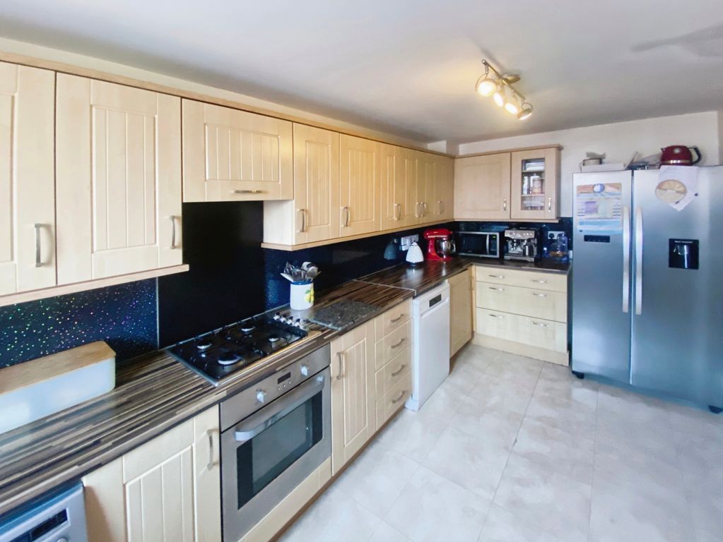 Property photo 2 of 14 Img_5044
