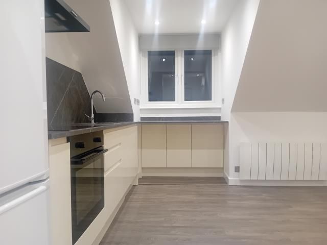 Property photo 2 of 7 Kitchen
