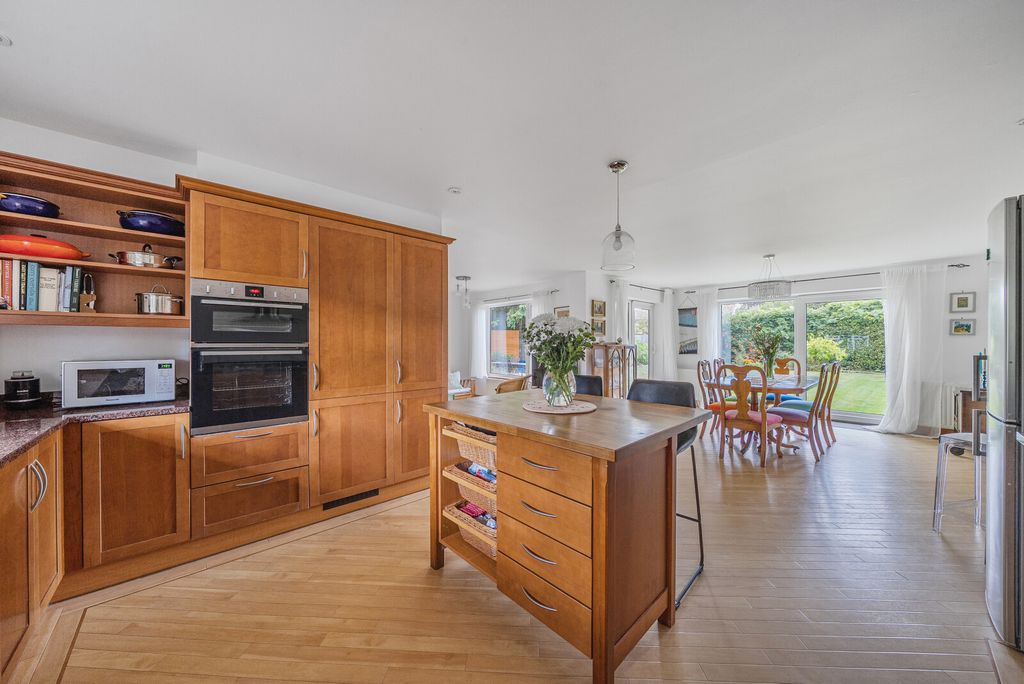 Property photo 3 of 26 1350649-2-68c2Fe8...