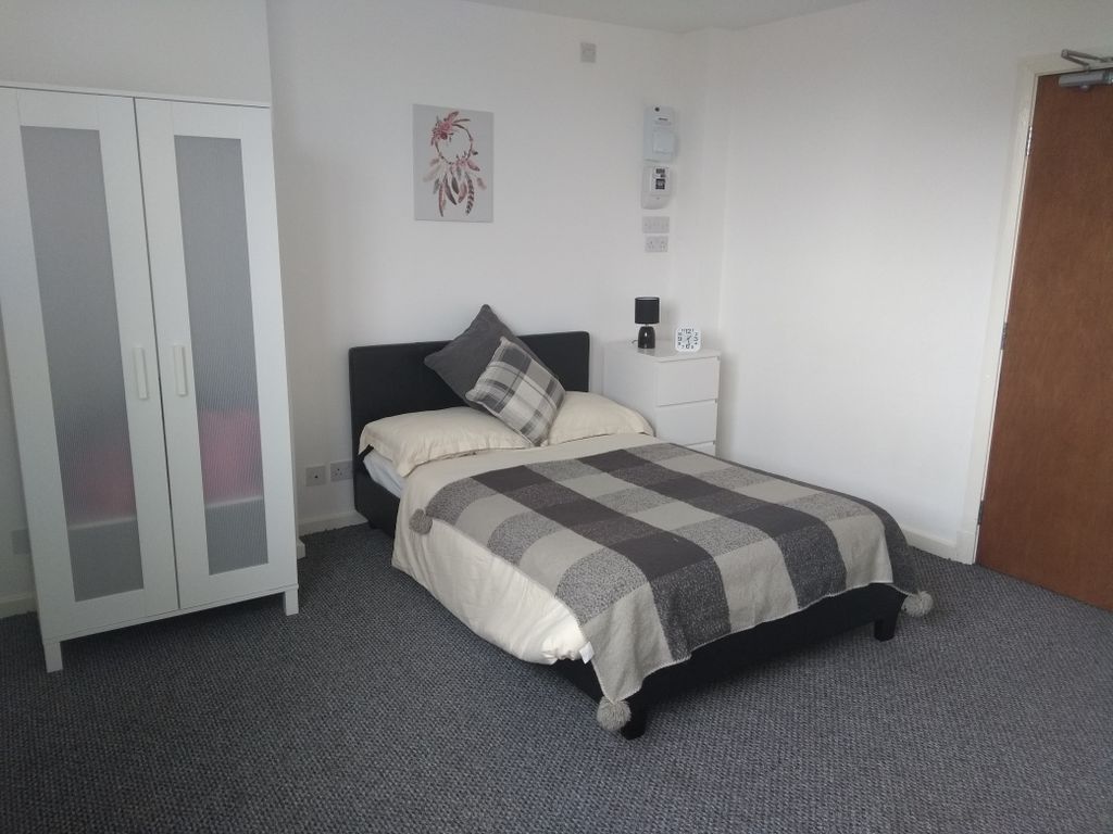 Property photo 1 of 2