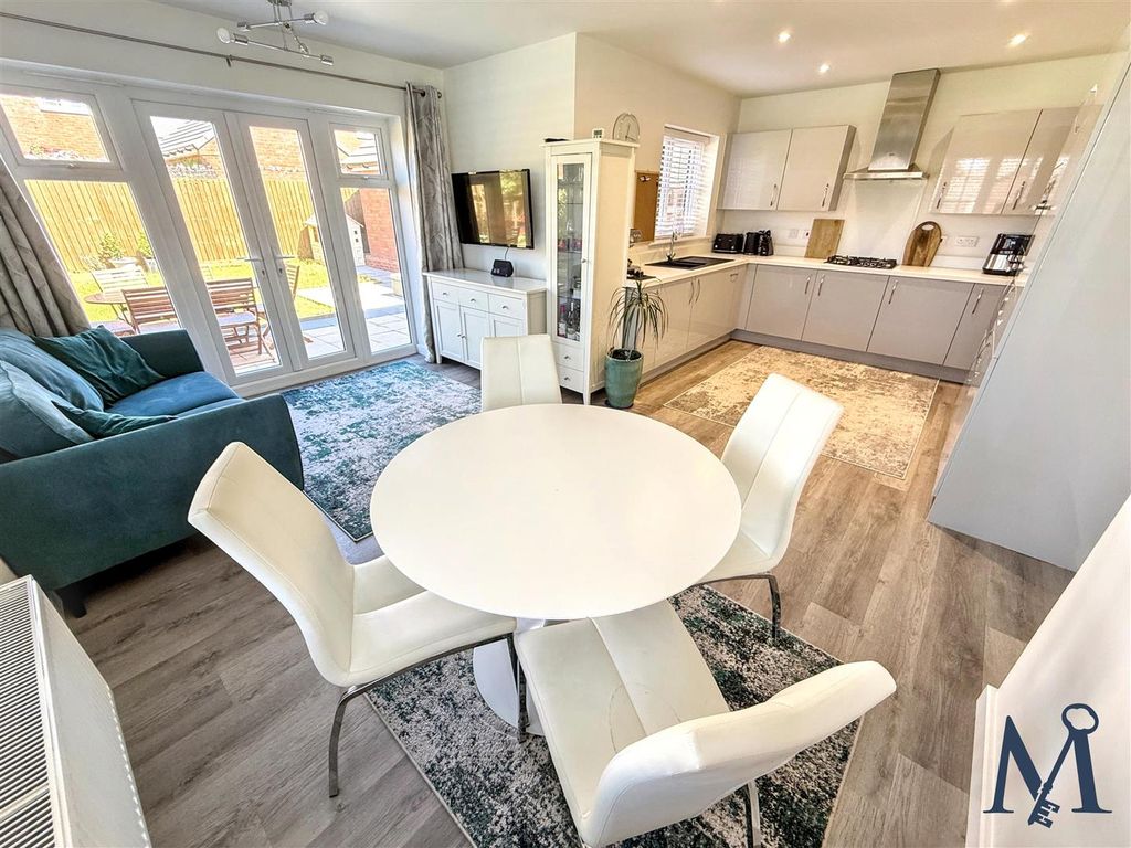 Property photo 2 of 25 Kitchen Living Diner