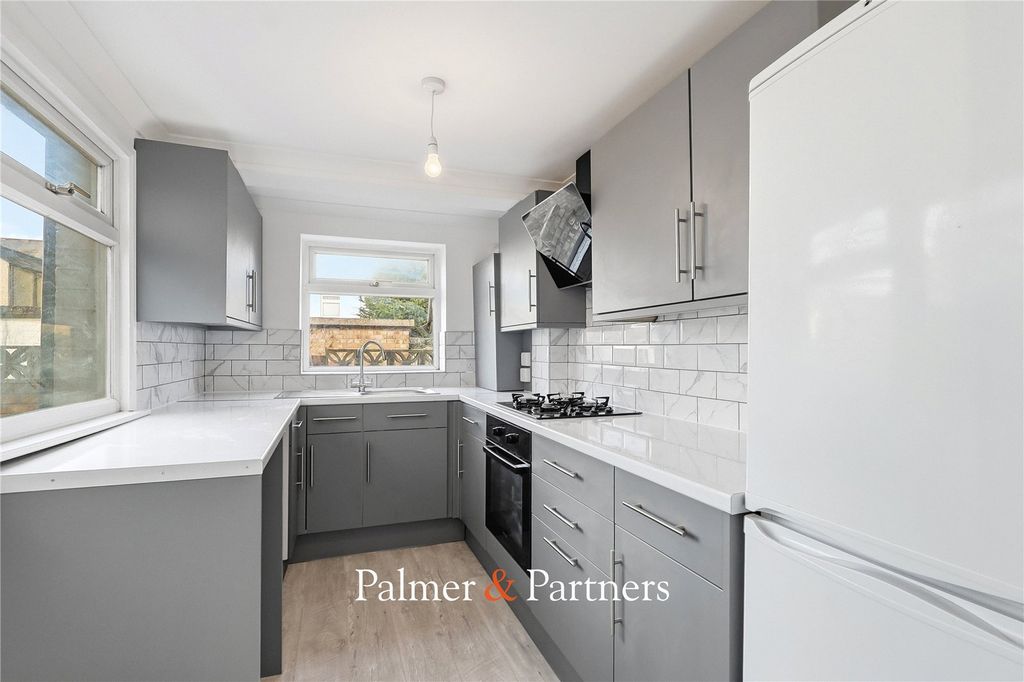 Property photo 1 of 18 Picture No. 06