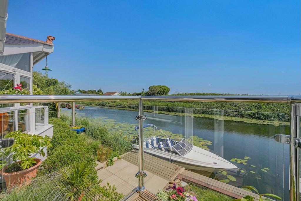 Property photo 3 of 22