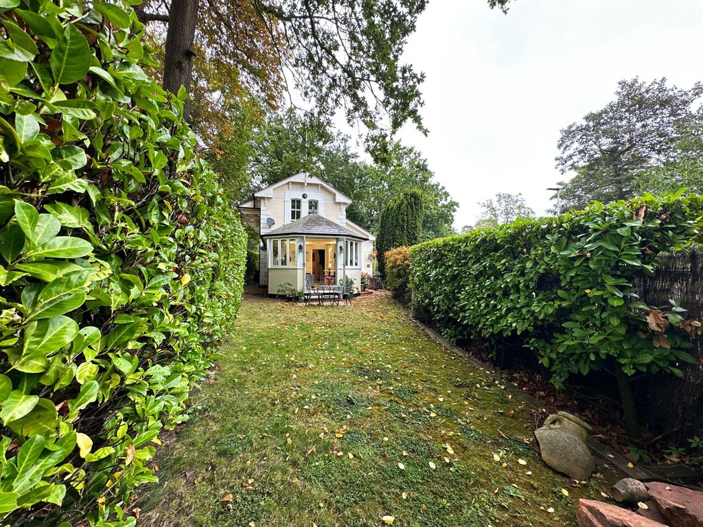 Property photo 3 of 24