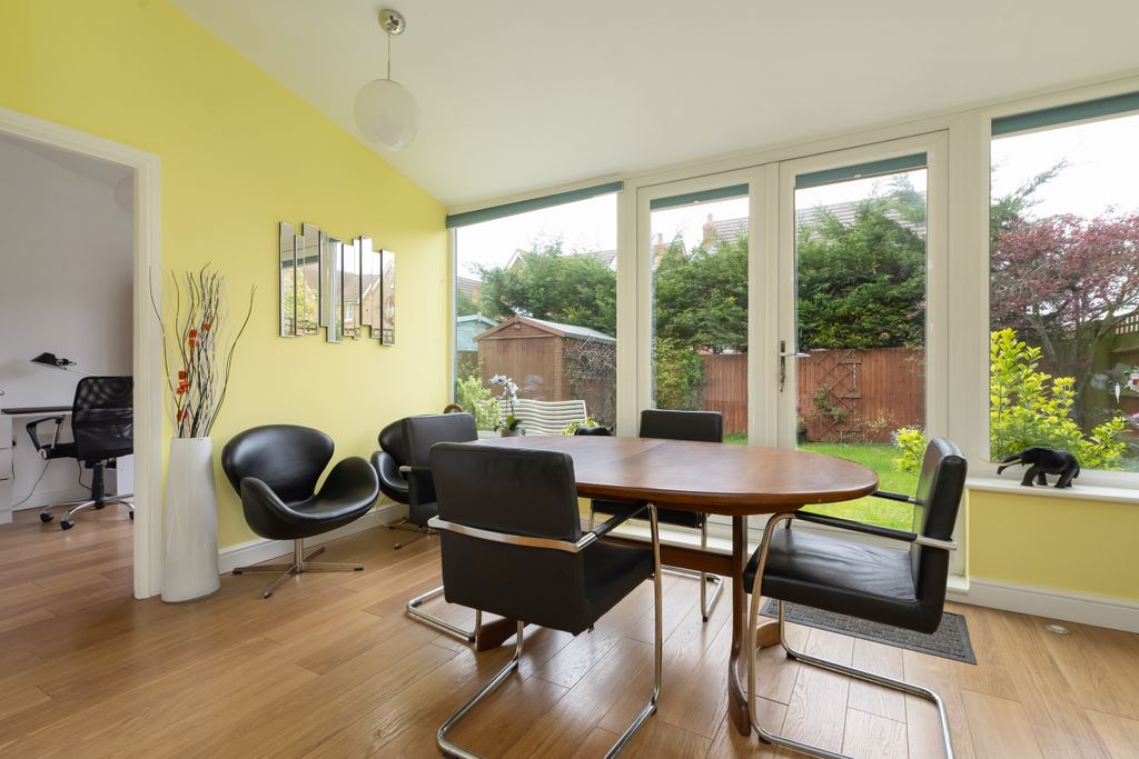 Property photo 3 of 18 Dining Room