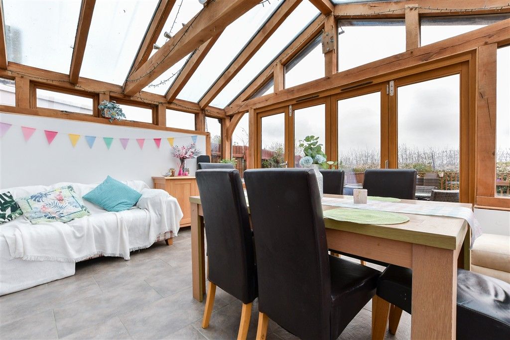 Property photo 3 of 12 Conservatory