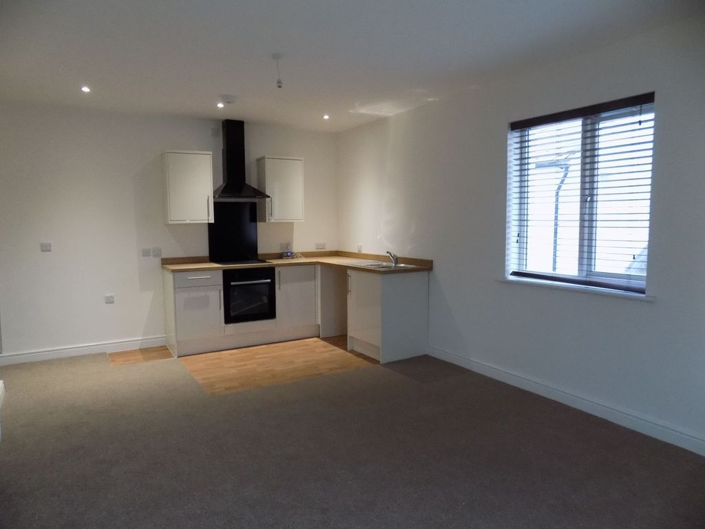 Property photo 1 of 8 Kitchen