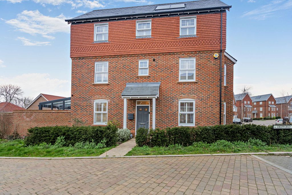 Property photo 2 of 30