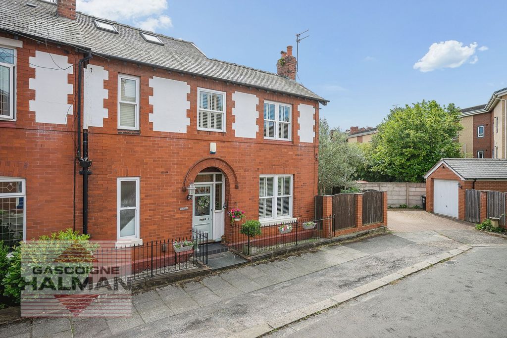 Property photo 1 of 37