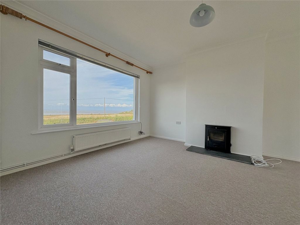 Property photo 3 of 27 Picture No. 05