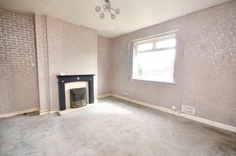 Property photo 3 of 10 Living Room